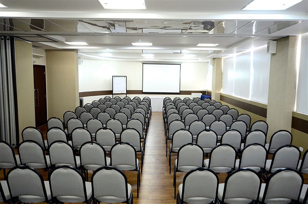 Golden Blue Hotel Londrina Extérieur photo